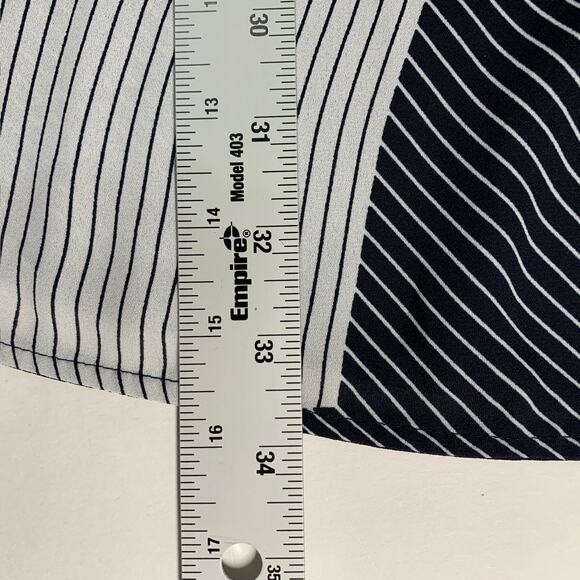 Chicos 18 Womens Patchwork Crepe Tunic Top Lightweight Crepe Fabric Geometric - Picture 7 of 11